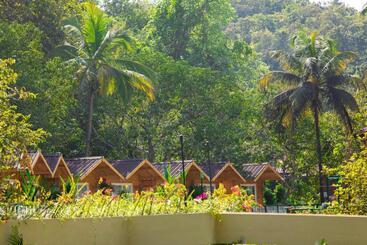 Hotel Stone Wood Jungle Resort, Dandeli