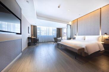 Atour Hotel Zhuhai Jinwan Gaolan Port