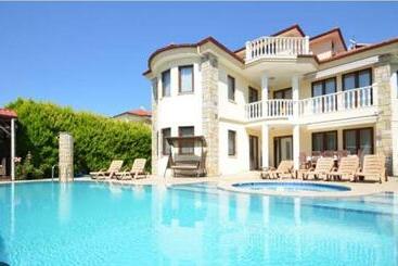 Hotel Hakan Villalar