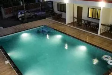 Pensione Mokalbaug Beach Resort