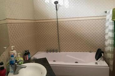 Quỳnh Hương Hotel Phú Thọ