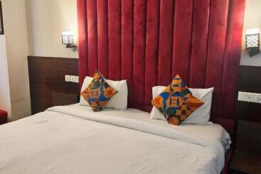 호텔 Sahibs Corporate Inn   Family & Corporate