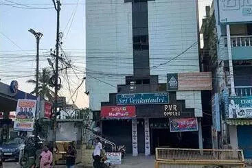 ホテル Lodge Sri Venkatadri