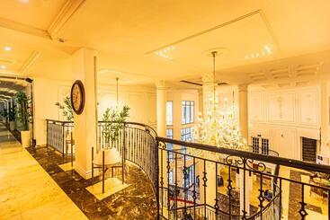 Jj Mas Hotel And Suites