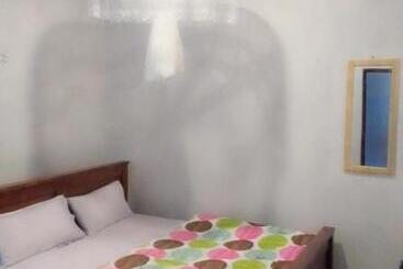 ペンション Pearl Motel Buloba Opposite Forrest Park