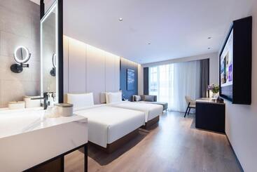 Atour Hotel Nanjing Jinma Road Station