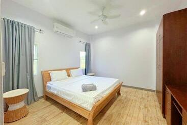 Pensió Rawai Valley Resort