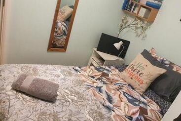 Pensione Private Single Room Guest Sleep