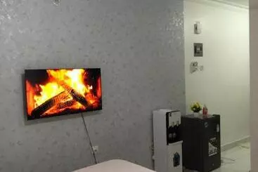 تختخواب و صبحانه Chillhaushomes