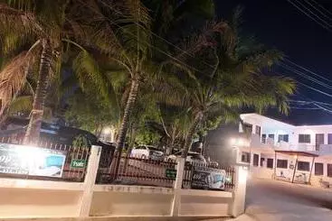 Hotel กัญญ่า เพลส Kanya