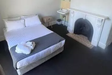 Hotel Beachside Budget Rooms