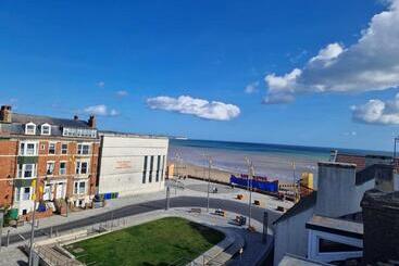 Aparthotel The Coastal Hideaway