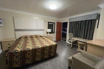 Flamingo Motel Oxnard