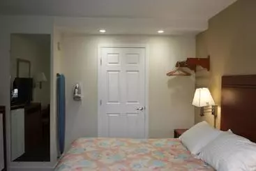 ホテル Redwood Inn