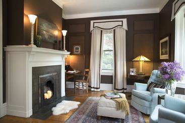 בית מלון כפרי The Ellwanger Estate