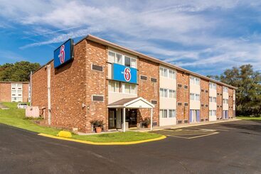 Motel 6 New Stanton, Pa