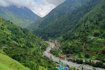 בית מלון כפרי All View Cottage Tirthan Valley River Side