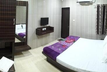 호텔 Highlight Ujjain