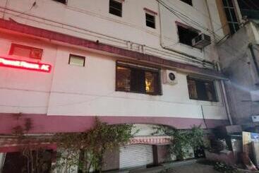 ホテル Jai Malhar Lodge