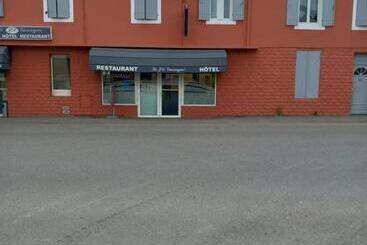 هتل Bar Restaurant O Regal