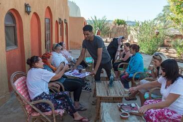 هتل Bawiti Oasis Resort منتجع واحه الباويطي