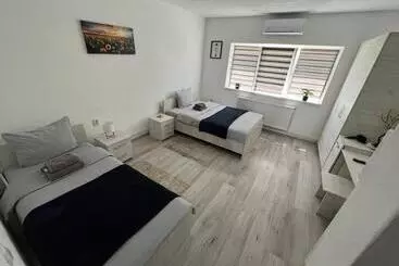 アパートホテル La Luna Imobiliare