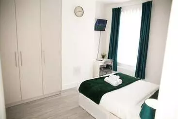 Pensió Cricklewood Deluxe Ensuite Room