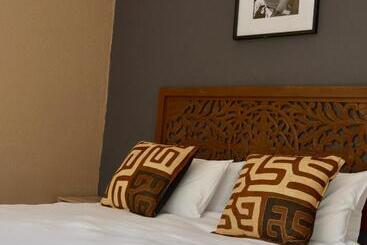 تختخواب و صبحانه Kholiwe On Kruger Lodge & Safaris