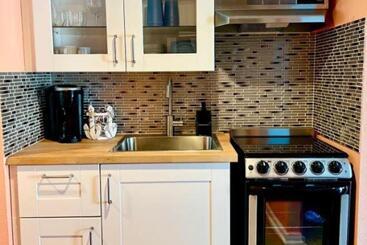 Huoneistohotelli Blue Vista Oceanfront Delight!