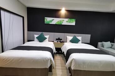 Otel Thank Inn Plus Aksu Kuqa Xingfu Road