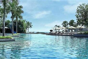 هتل آپارتمان 2br Beachfront Luxury Condo Block C