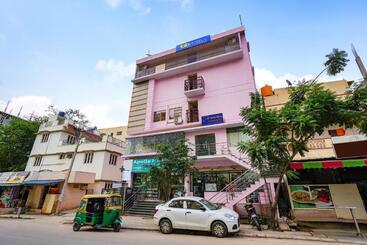 Fabhotel La Palma Suites Nr Rmz Eco World