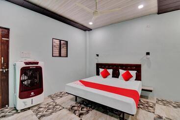 Hotel The Village Resort