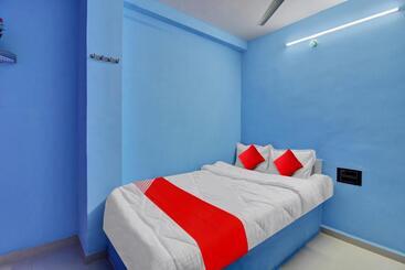 Oyo Flagship 80935 Hotel Rm Inn