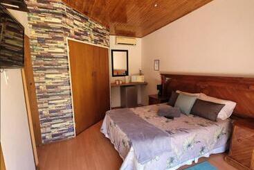 펜션 Molopo Naledi Guest Lodge