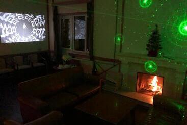 Pensiune Yeti Clubcom