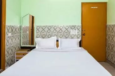 Pop Hotel Nand Palace