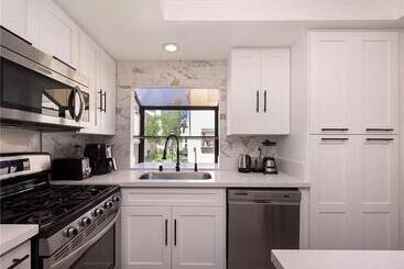 شقة فندقية Private Room In Beautiful Modern Calabasas Townhouse