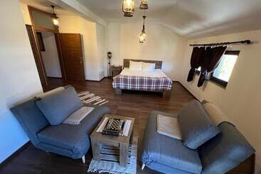 هتل N Bjeshke Te Guri I Zi