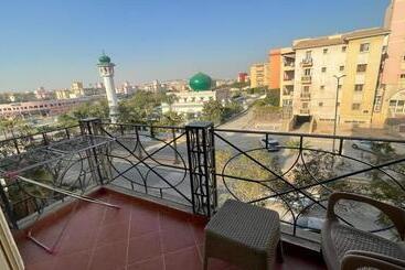 پانسیون Luxury Host  219  Dream Land