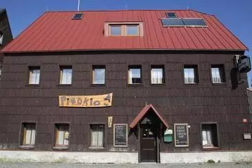 Majatalo Penzion Pinokio