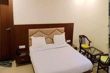 فندق Sakshi Inn Gwalior