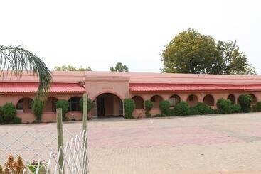 בית מלון כפרי Beulahland