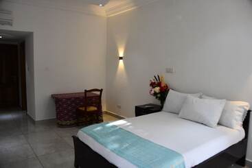 ホテル Raffin Royal Lodge