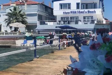 ベッドアンドブレックファースト Akçay Pier Hotel & Beach