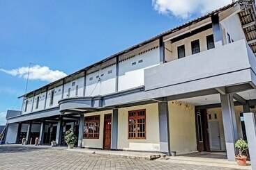 호텔 Nusantara By Oyo