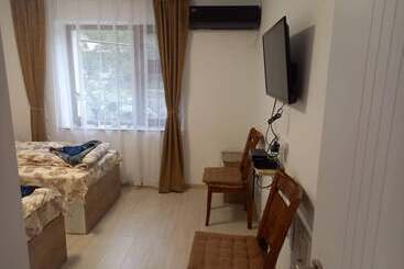 פנסיון Guest House & Rooms Chris Toros