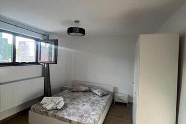 פנסיון Luxury By Saray