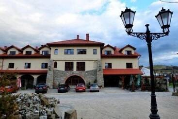 ホテル Folwark Stara Winiarnia