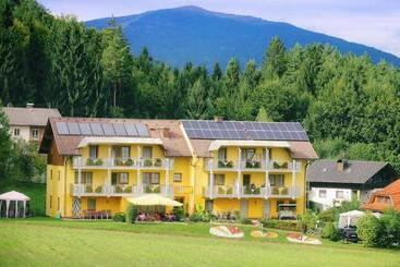 Otel Gästehaus Götz